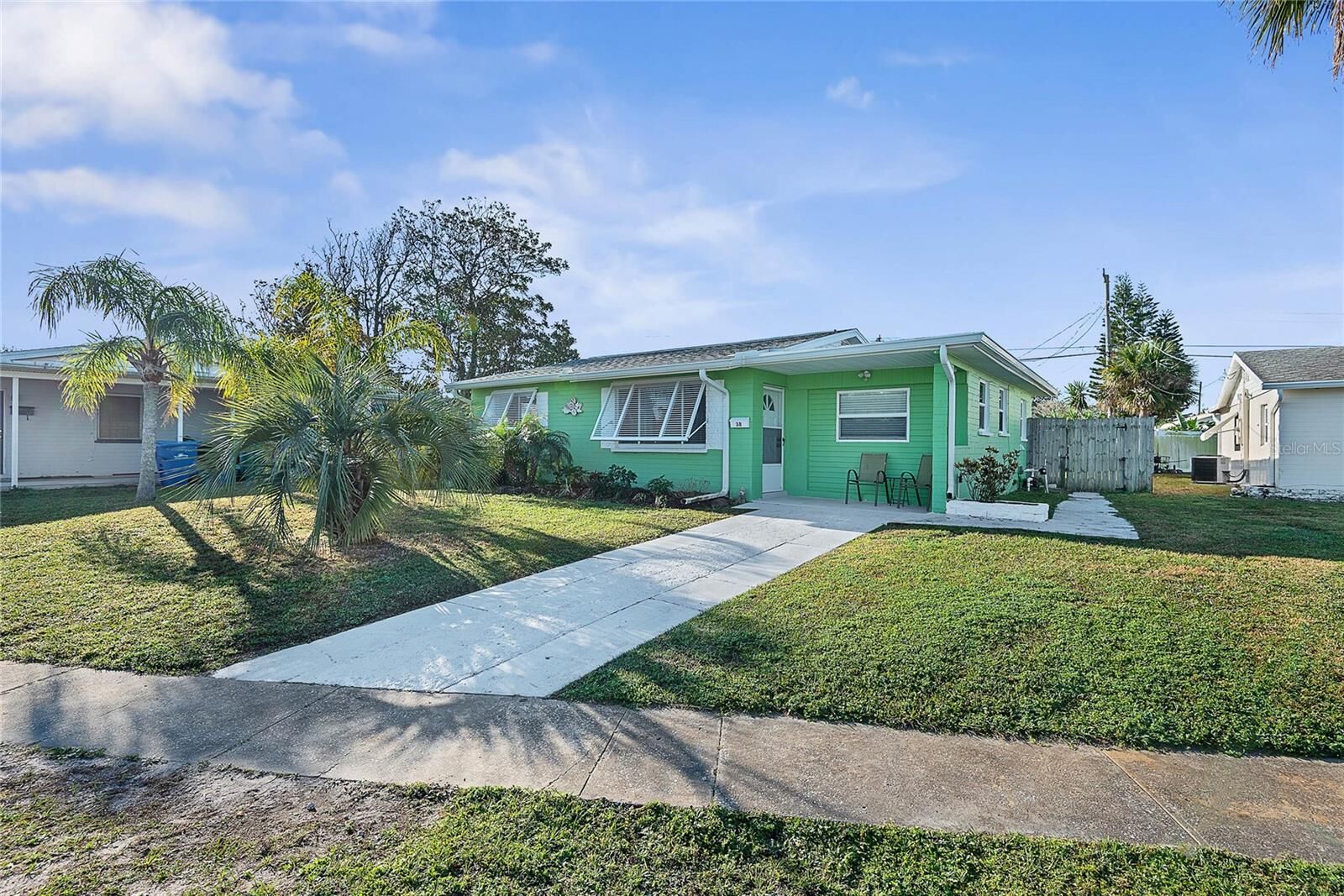 Property Photo: 38 Seaside Drive FL 32176