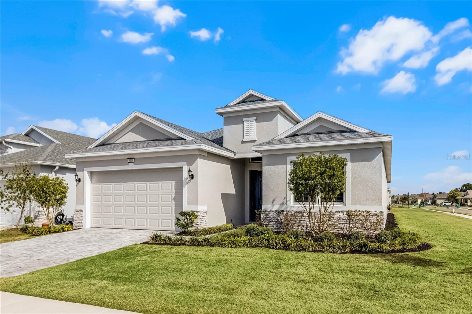 Property Photo: 8456 Norwich Way FL 32757