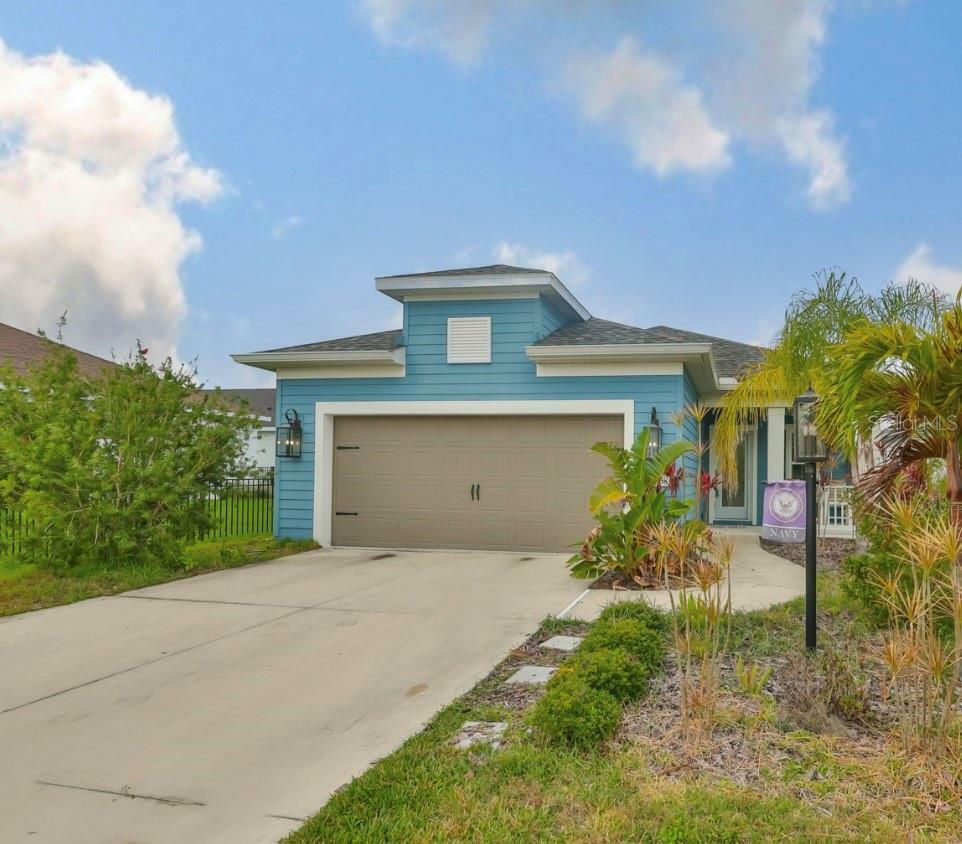 Property Photo:  11008 Sand Pine Lane  FL 34219 