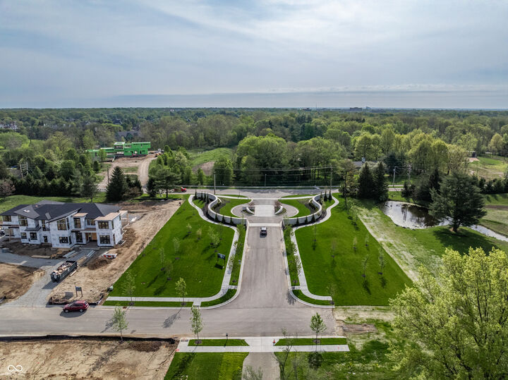 Property Photo:  1434 N Asherwood Lane  IN 46032