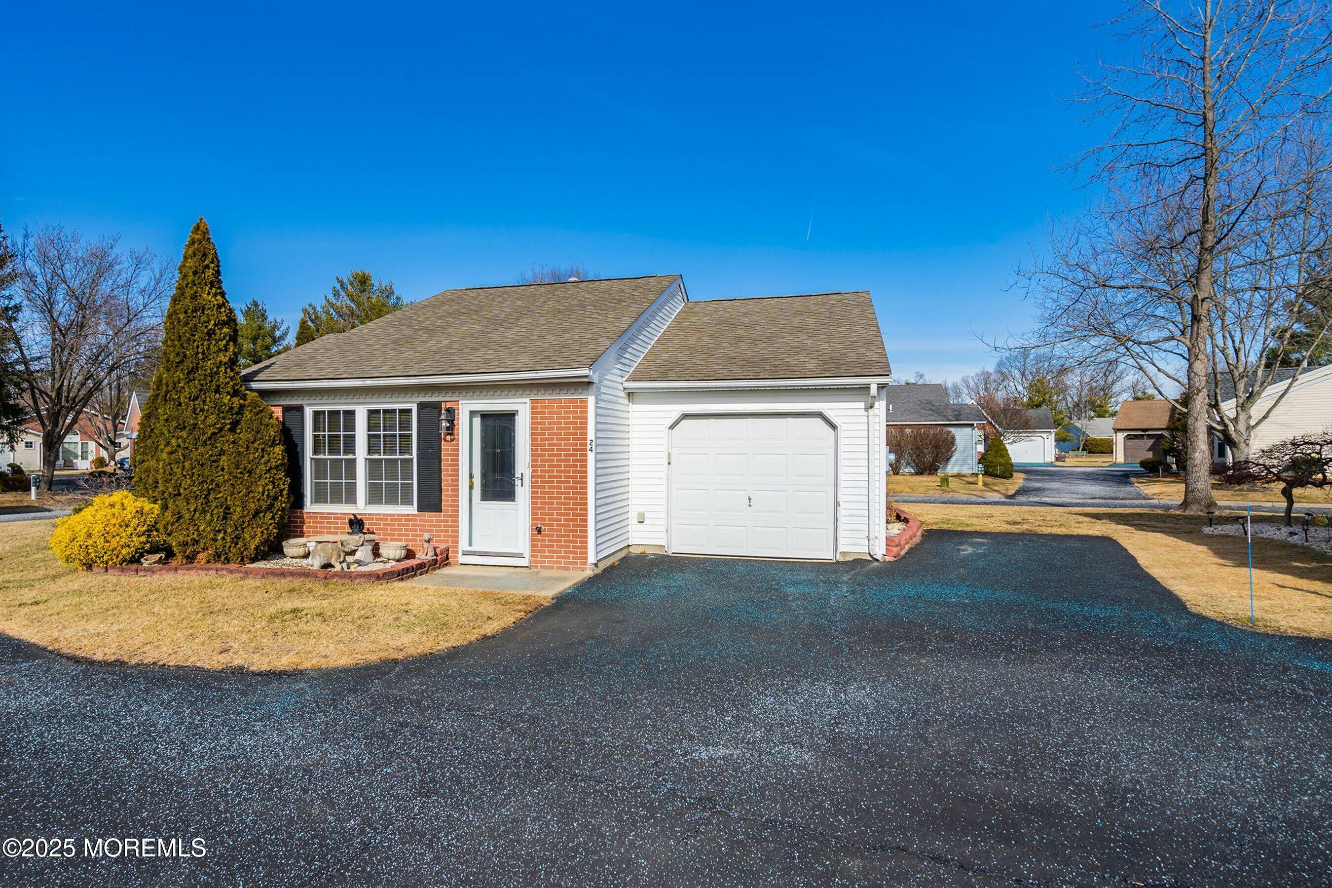 Property Photo:  24 Jaffreyton Close  NJ 07728 