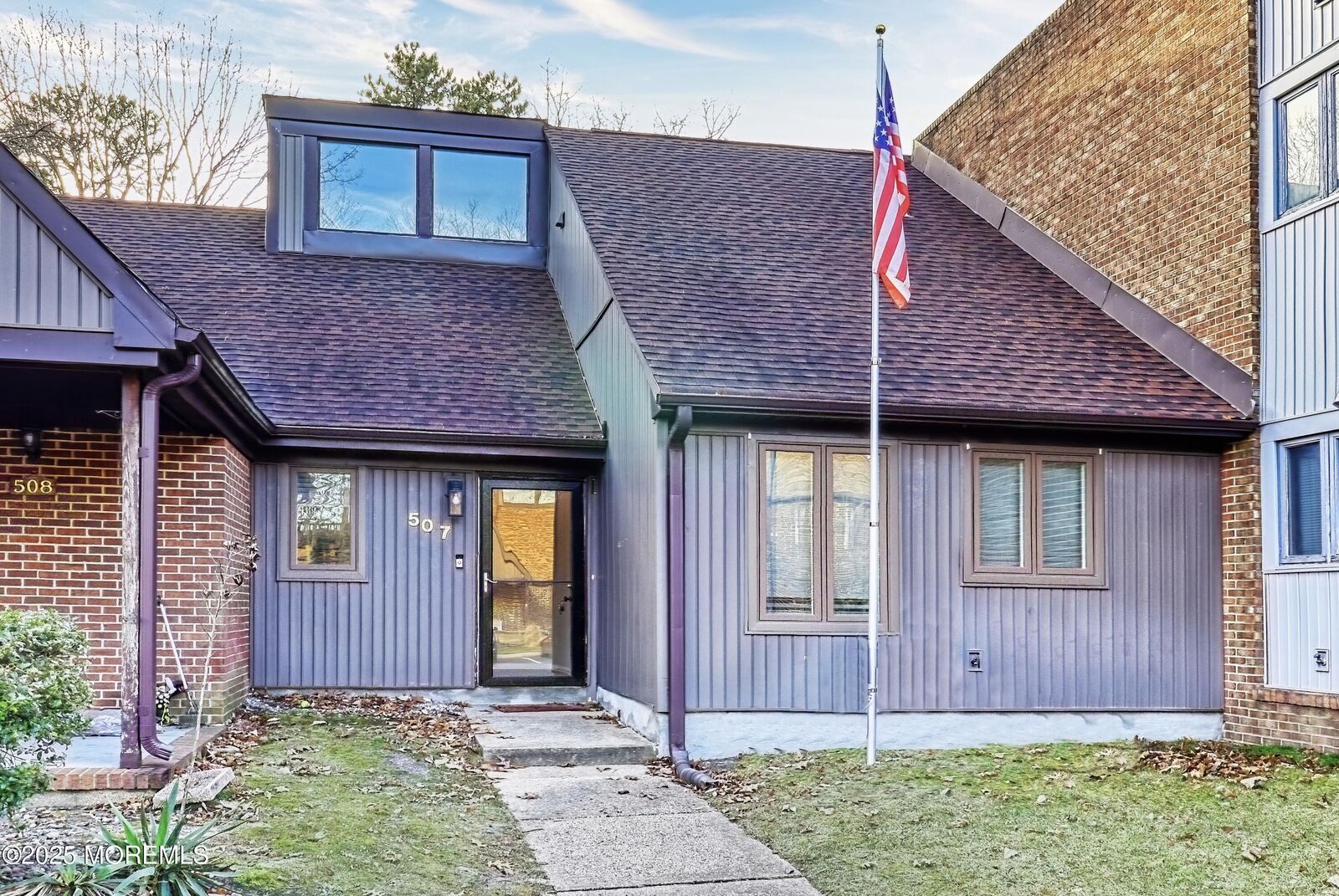 Property Photo:  507 Bounty Court  NJ 08753 