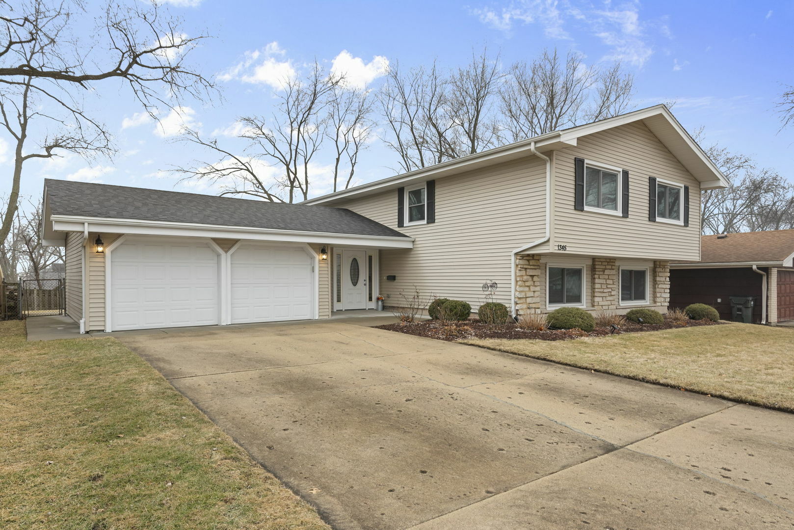 Property Photo:  1345 Blair Lane  IL 60169 