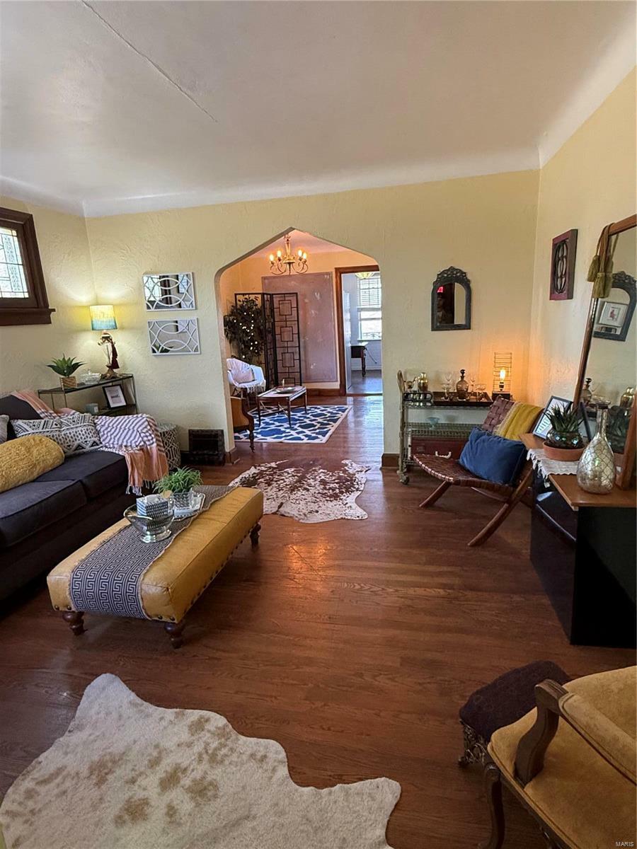 Property Photo: 1017 Victory Drive MO 63125