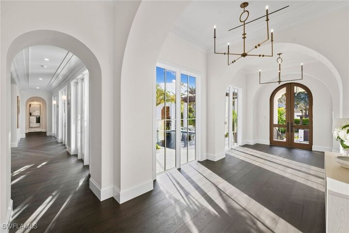 Property Photo:  330 Hawser Lane  FL 34102 