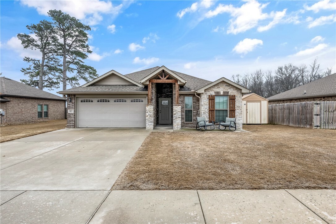 Property Photo:  821 NW 63rd Avenue  AR 72713 