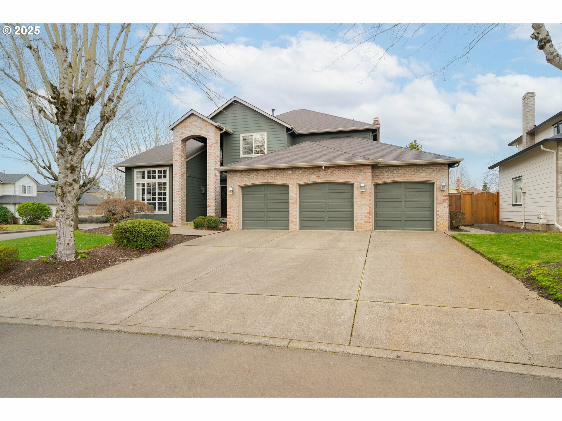 Property Photo:  17204 SE 32nd St  WA 98683 