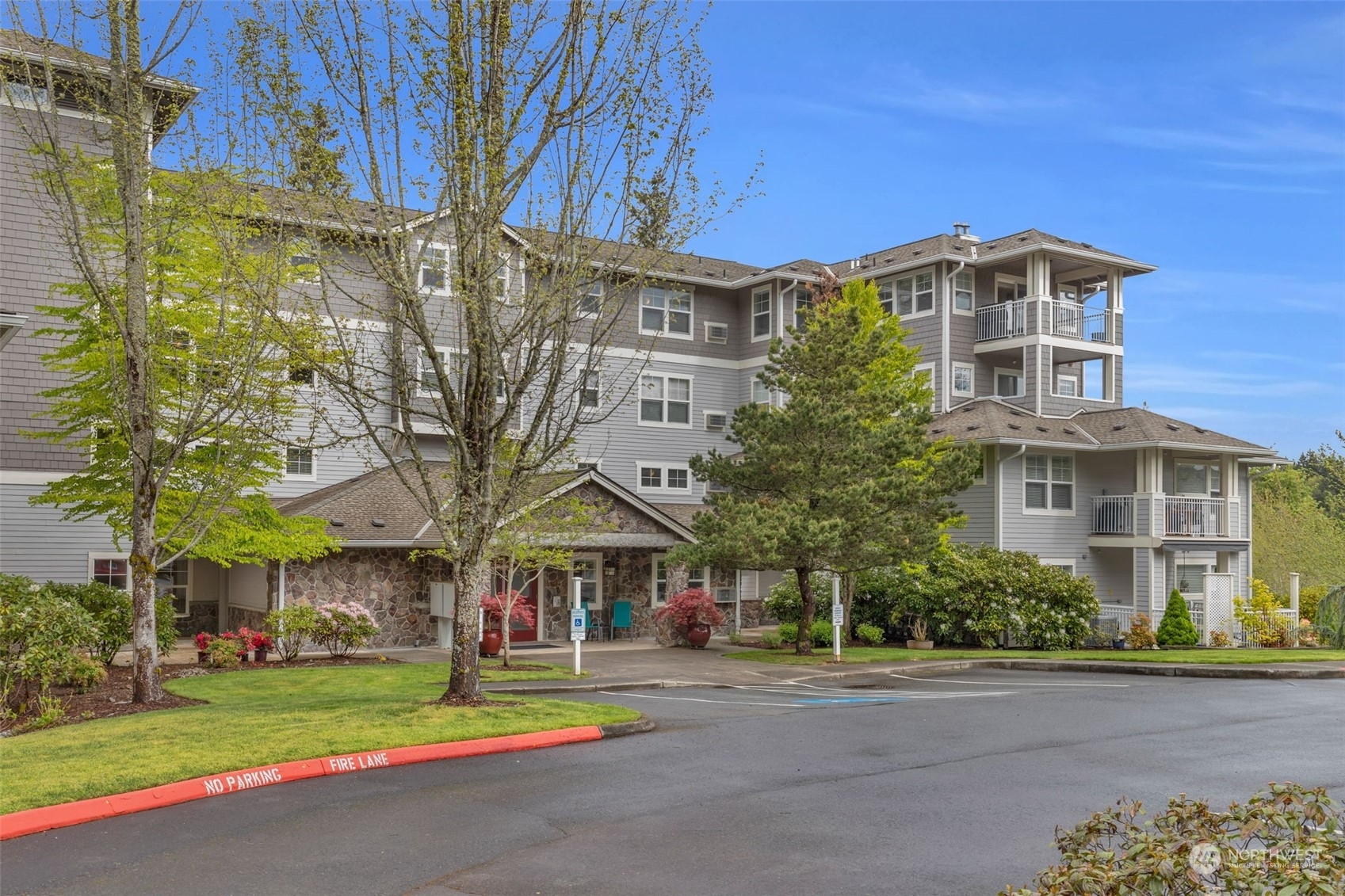 Property Photo: 4535 Providence Point Place SE 205 WA 98029
