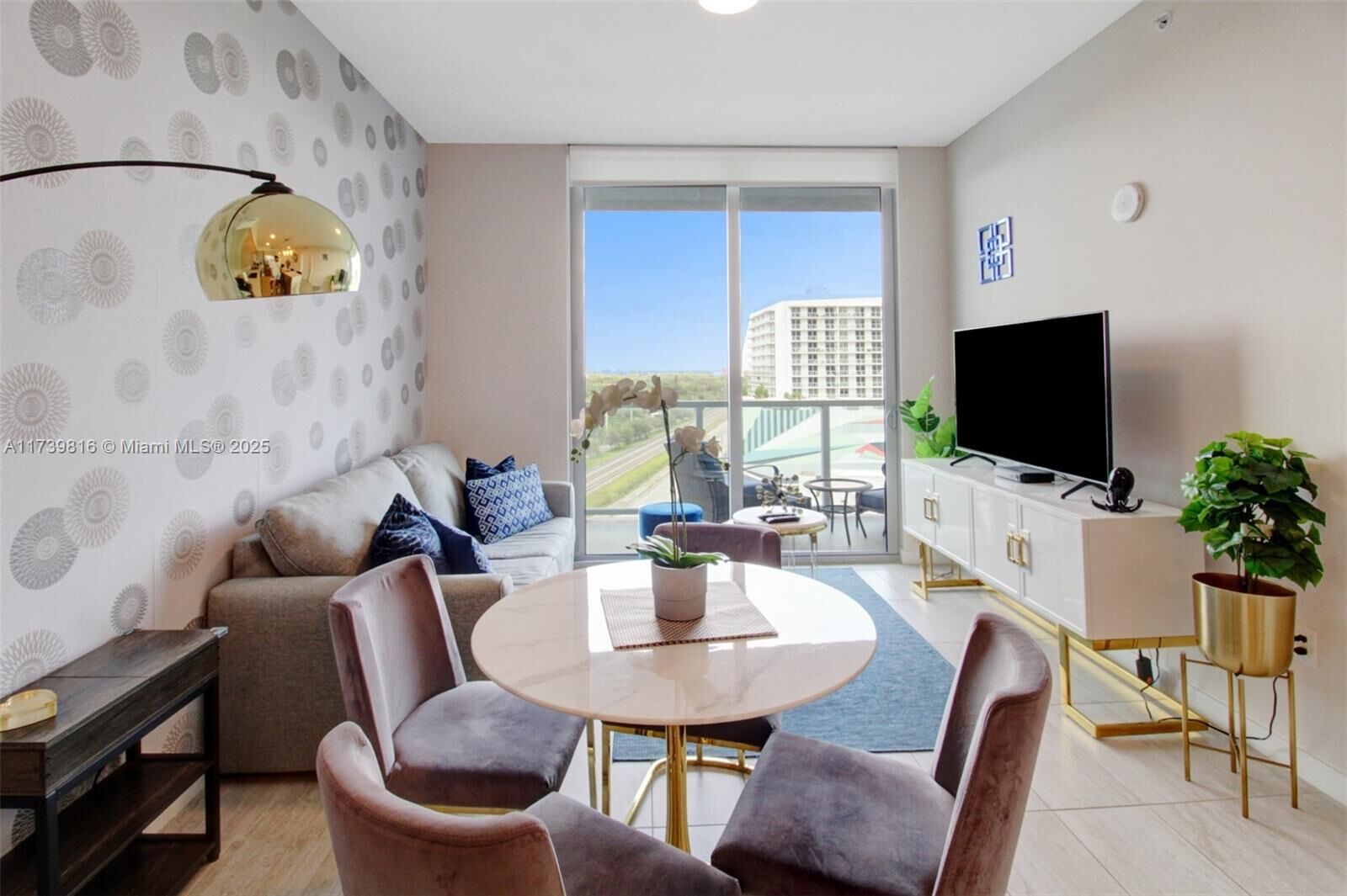 Property Photo:  3900 Biscayne Blvd N-809  FL 33137 