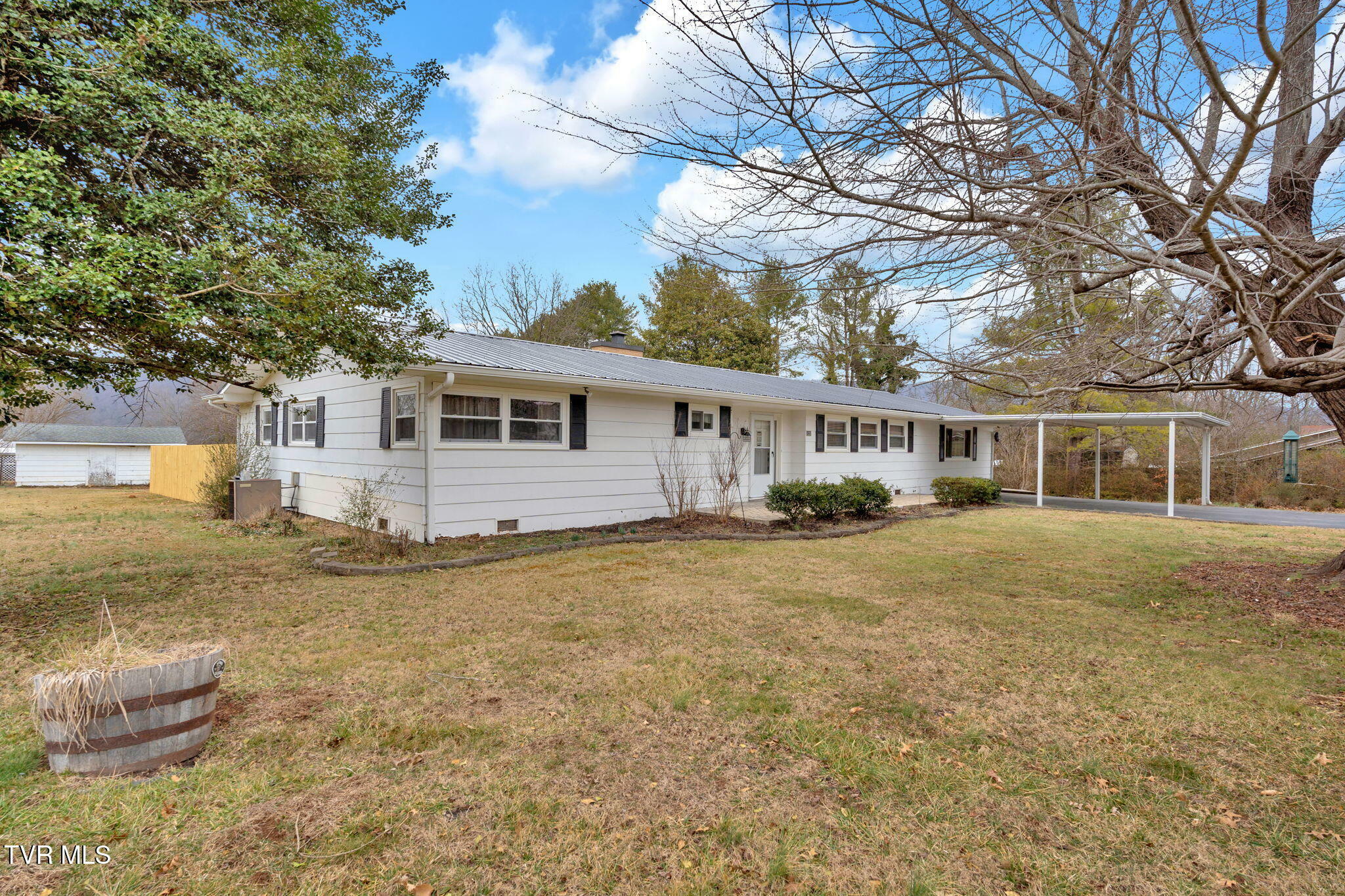 Property Photo:  155 Yelton Avenue  TN 37650 