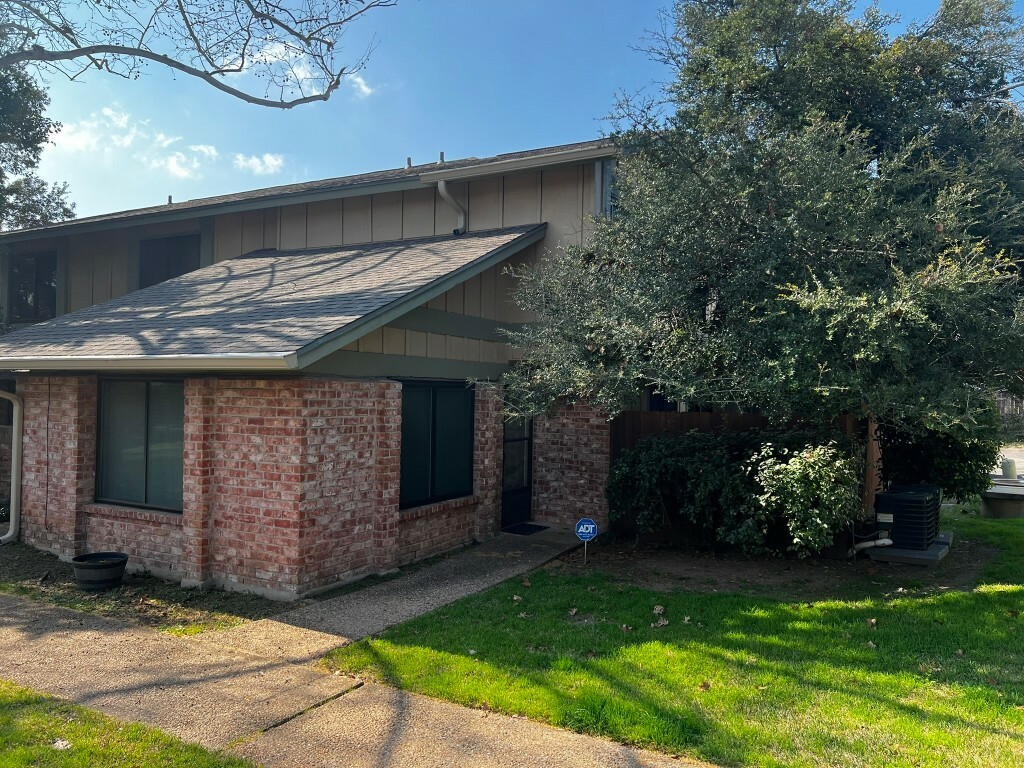 Property Photo:  9507 Blue Creek Lane  TX 78758 