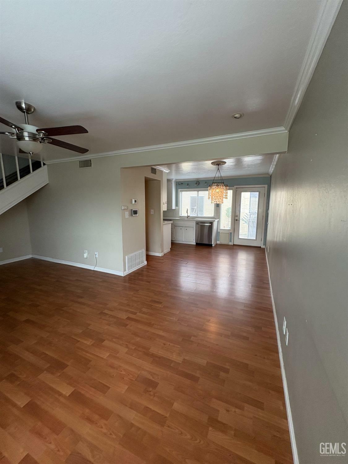 Property Photo:  800 Lexington #13 Street  CA 93215 