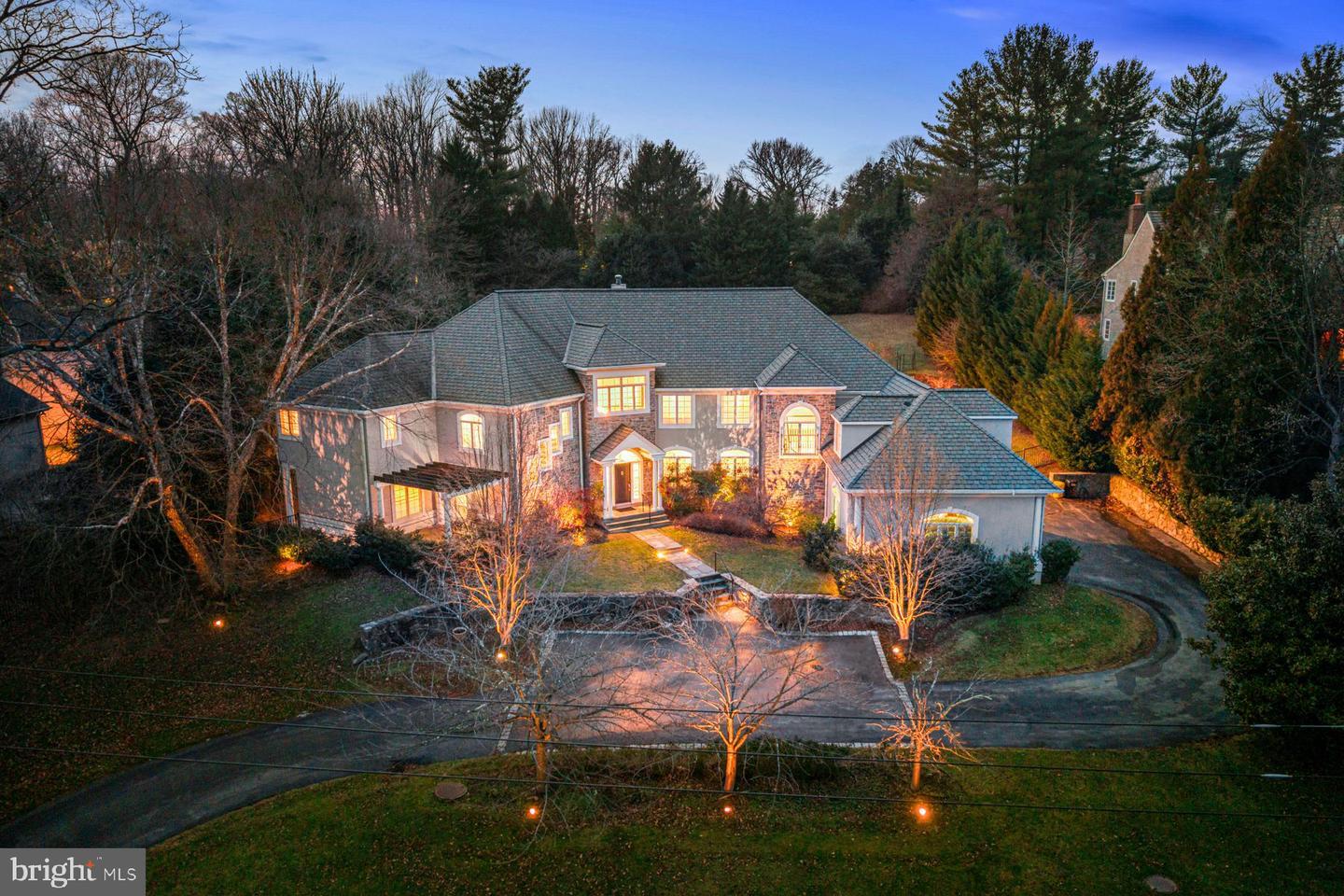 Property Photo: 952 Lafayette Road PA 19010