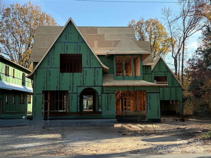 Property Photo: 106 Hunter Lane NC 28211