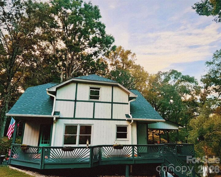Property Photo:  108 Three Oaks Lane  NC 28086 