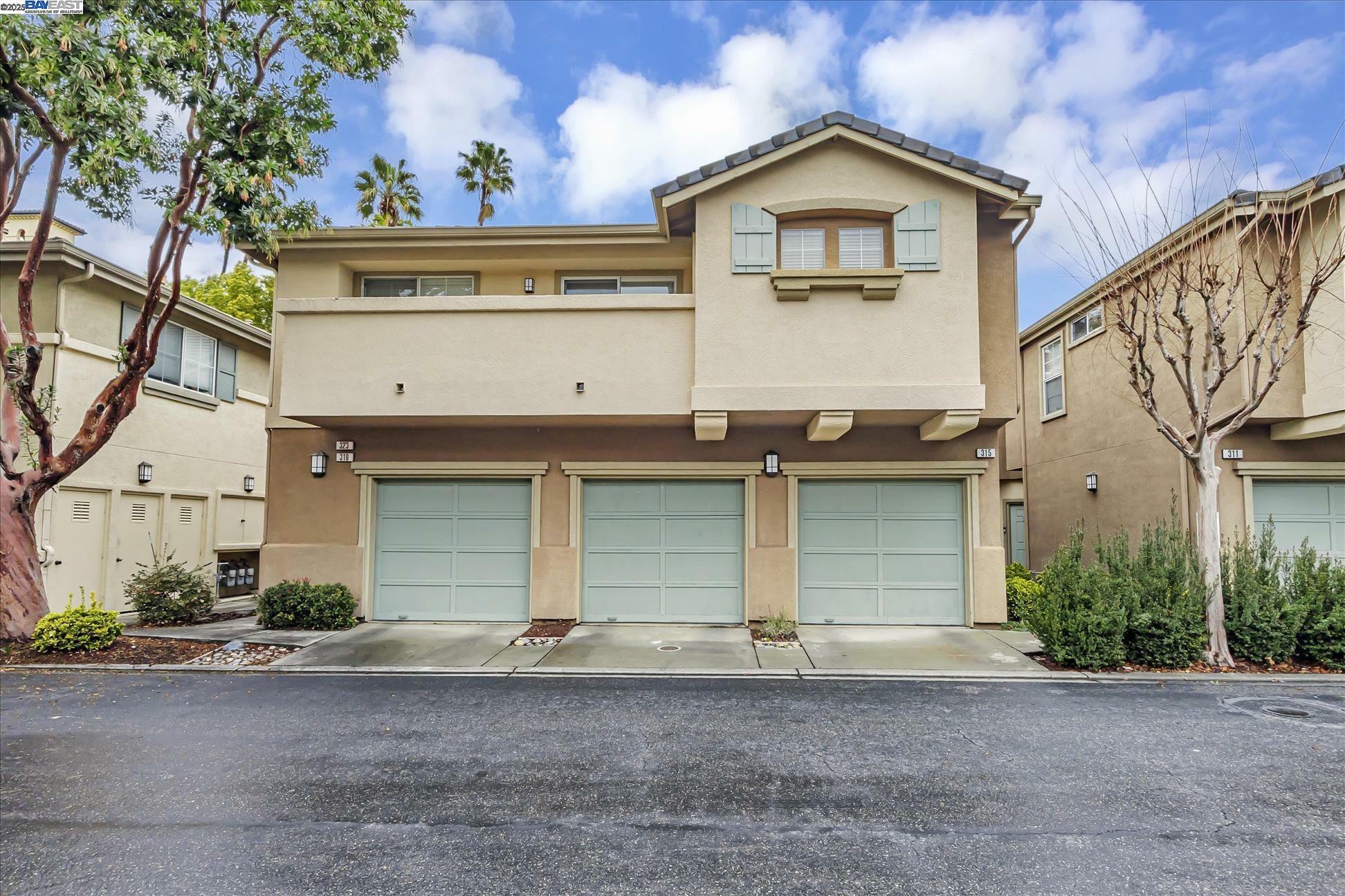 Property Photo:  315 Oleander Dr 702  CA 95123 