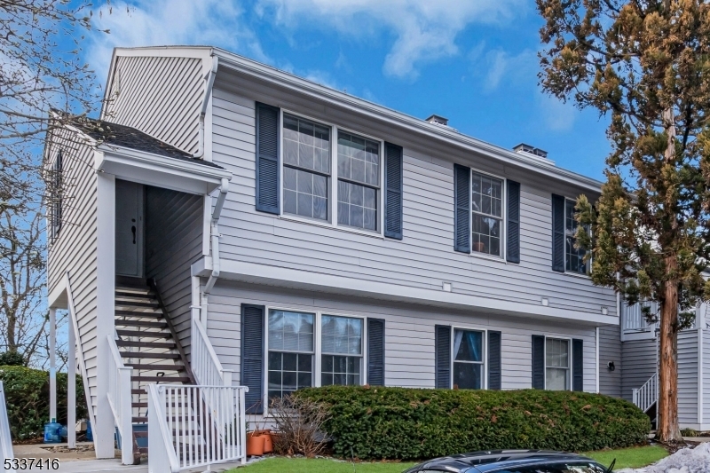 Property Photo: 272 Kingbird Ct NJ 08887
