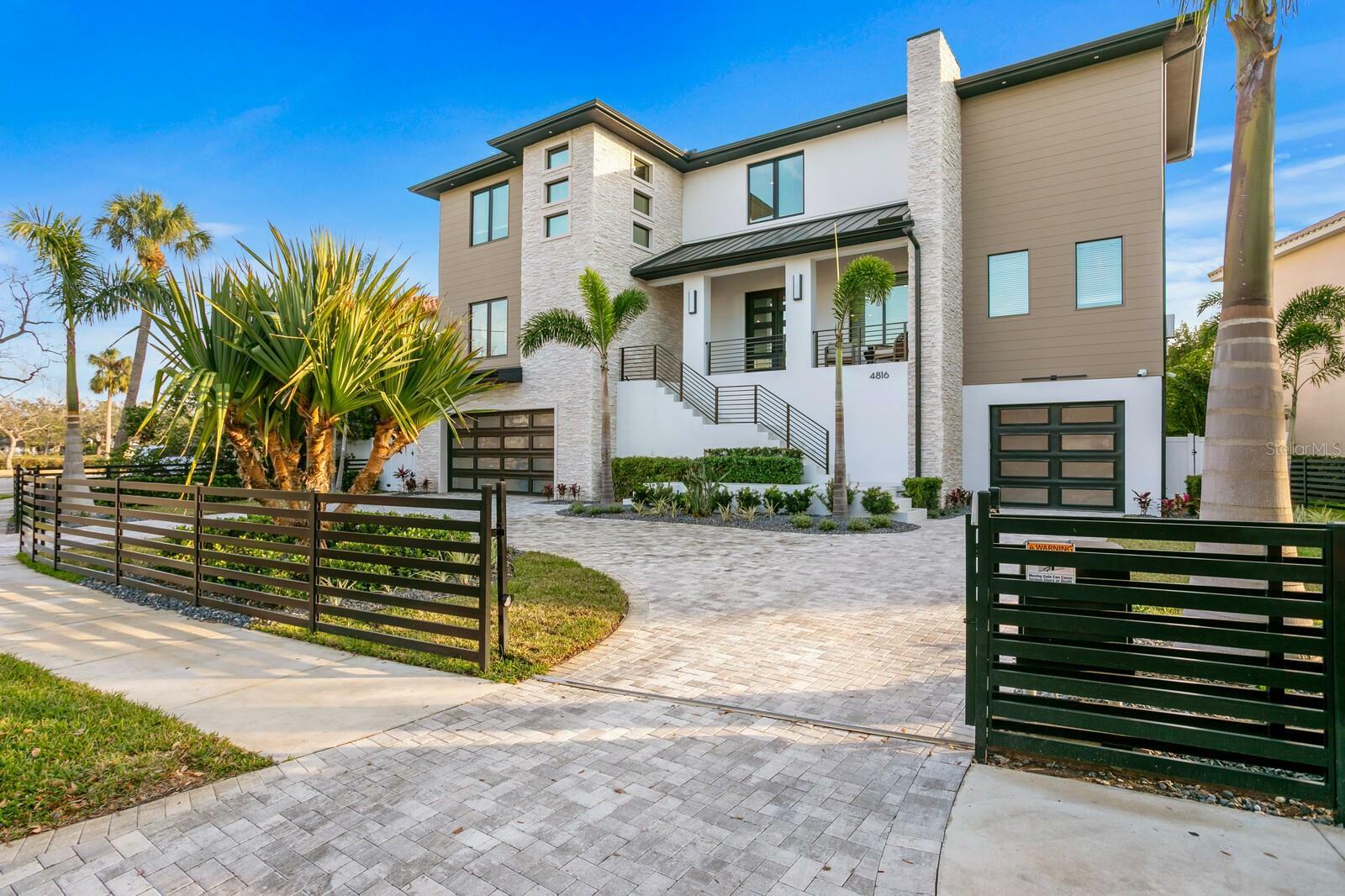 Property Photo:  4816 W Sunset Boulevard  FL 33629 