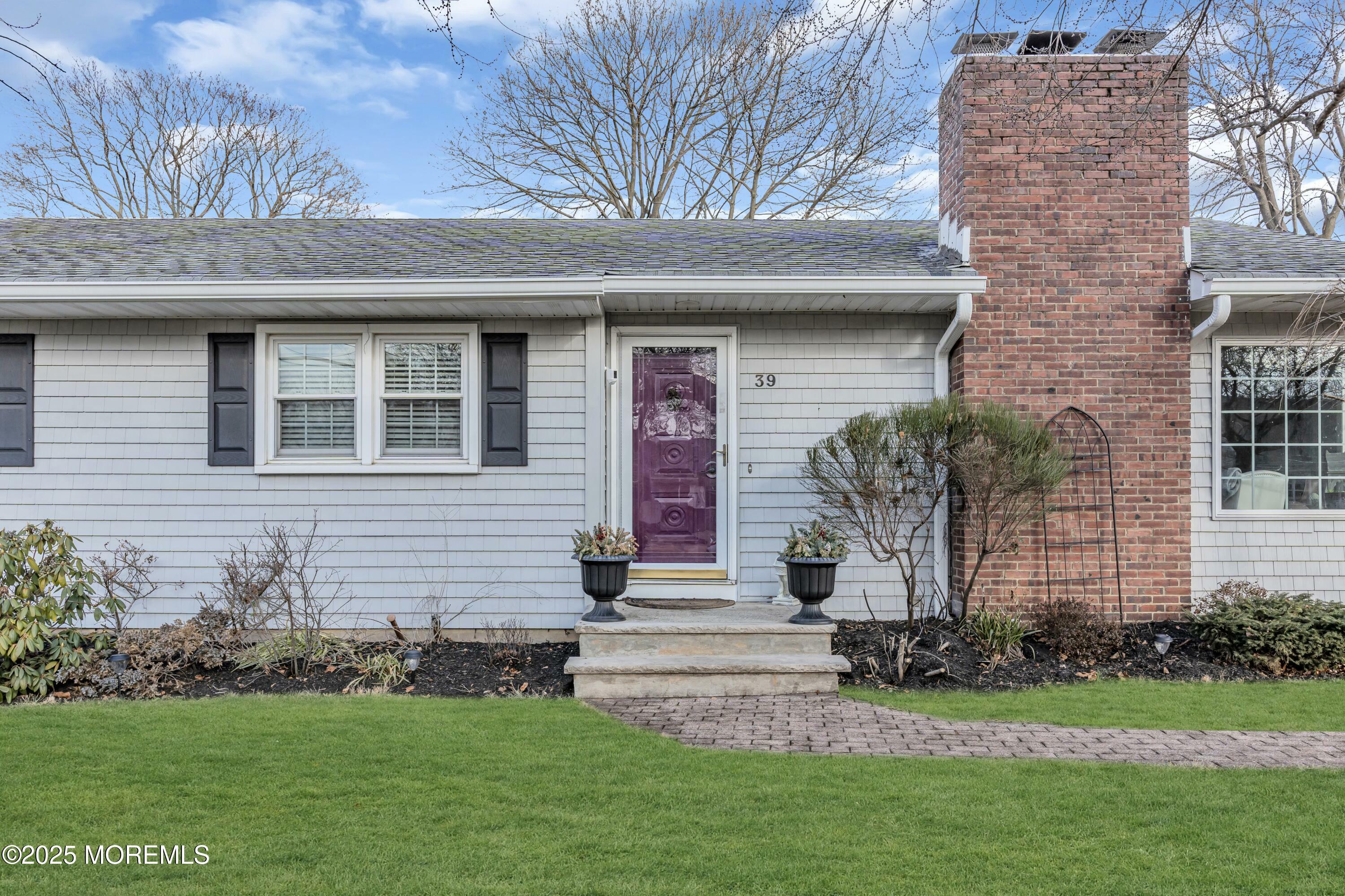 Property Photo:  39 Girard Avenue  NJ 07764 