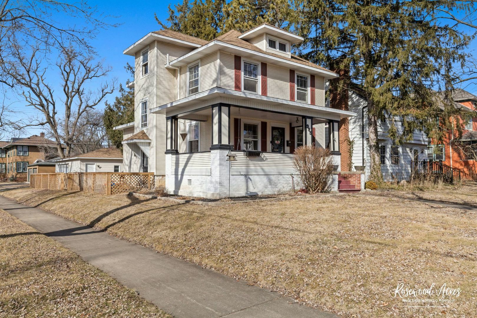 Property Photo:  995 S Myrtle Avenue  IL 60901 