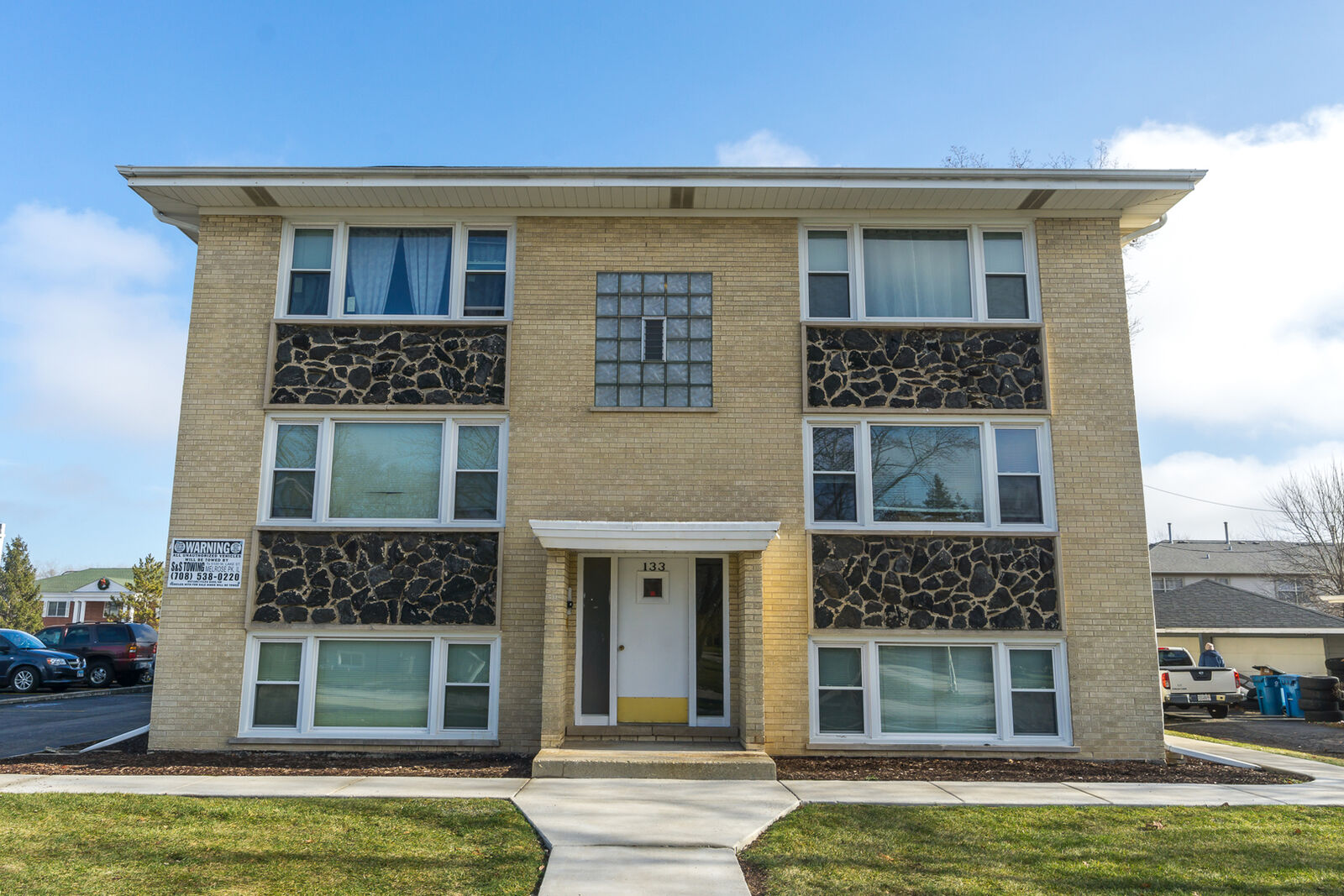 Property Photo: 133 N Michigan Avenue 1S IL 60101