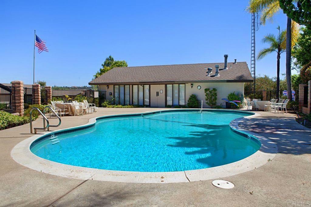 731 Nob Circle  Vista CA 92084 photo