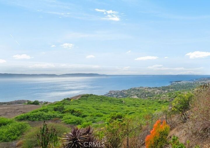 Property Photo:  20 Cinchring Road  CA 90274 