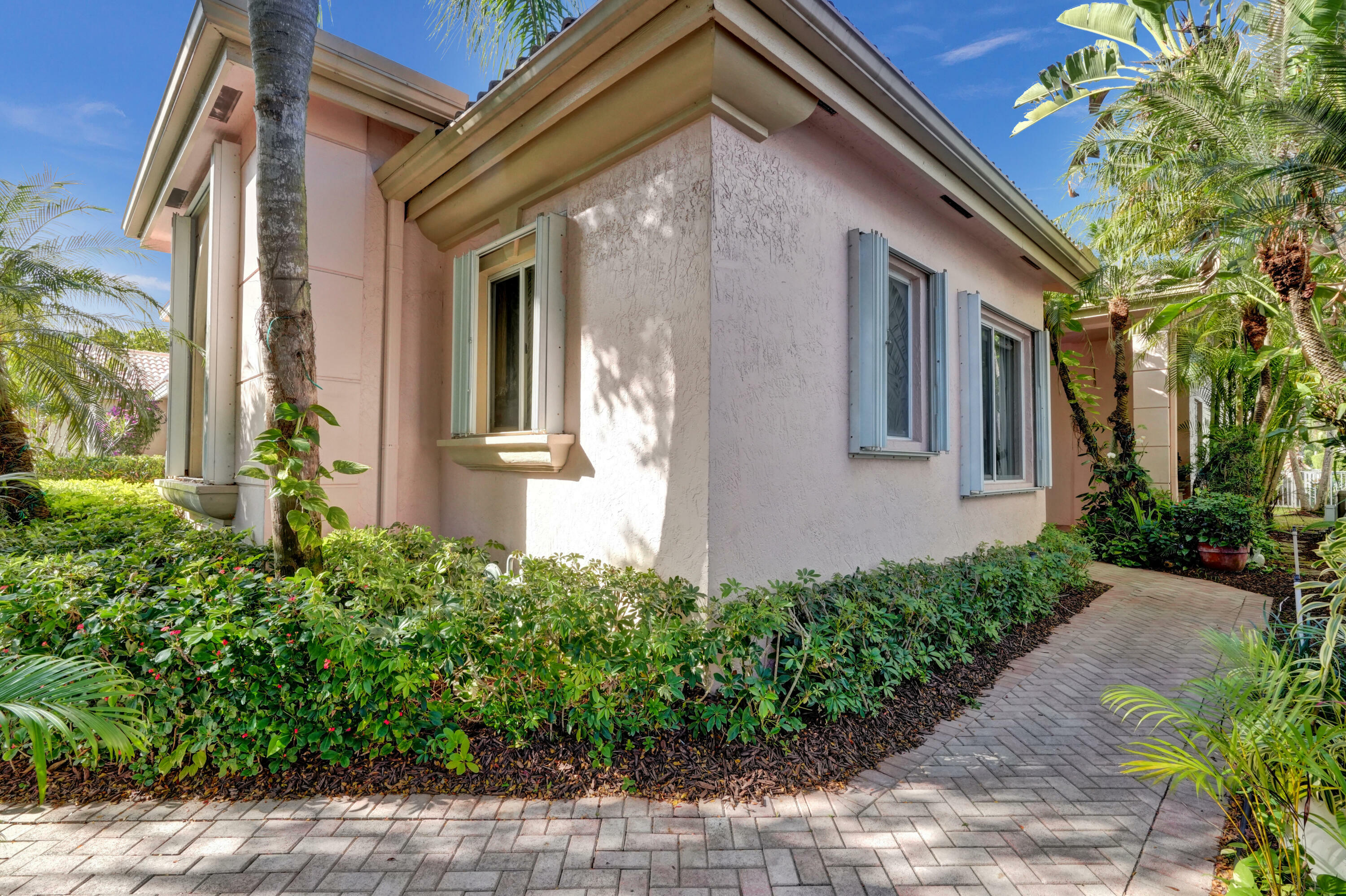 Property Photo: 7081 Mallorca Crescent FL 33433