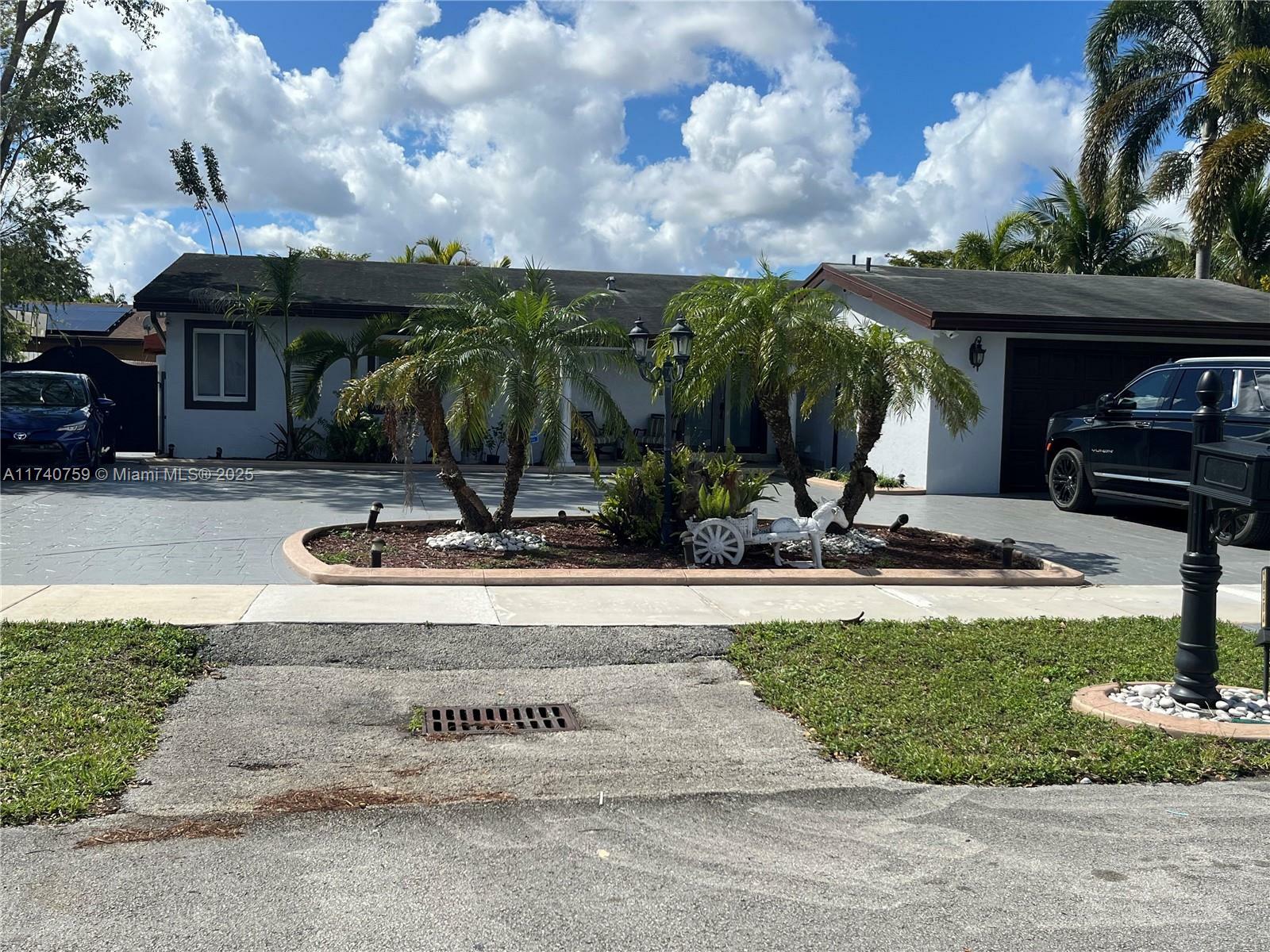 10304 SW 127th Ct  Miami FL 33186 photo