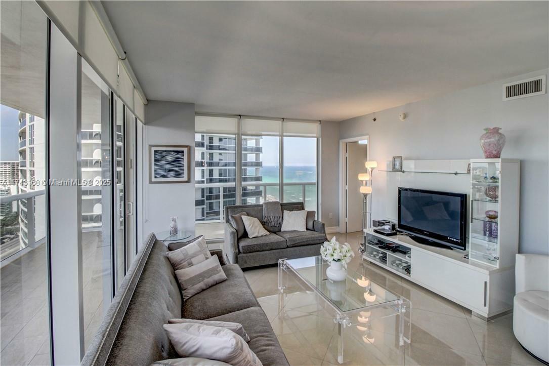 Property Photo:  1830 S Ocean Dr 1708  FL 33009 