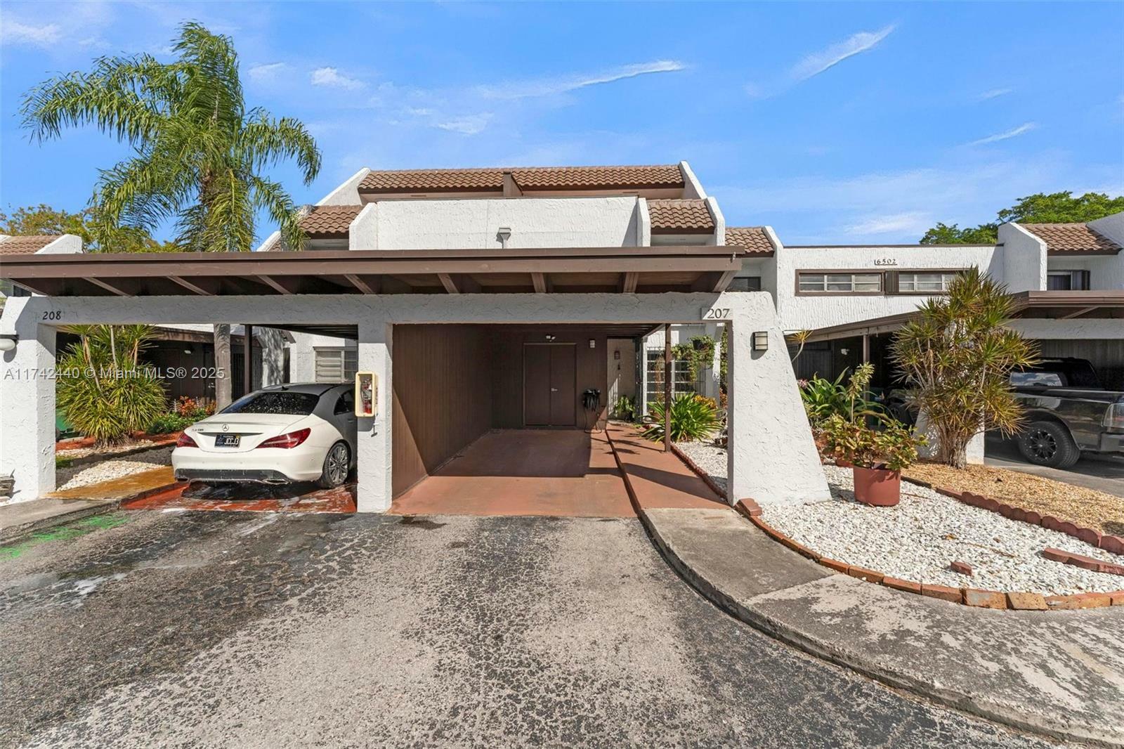 Property Photo: