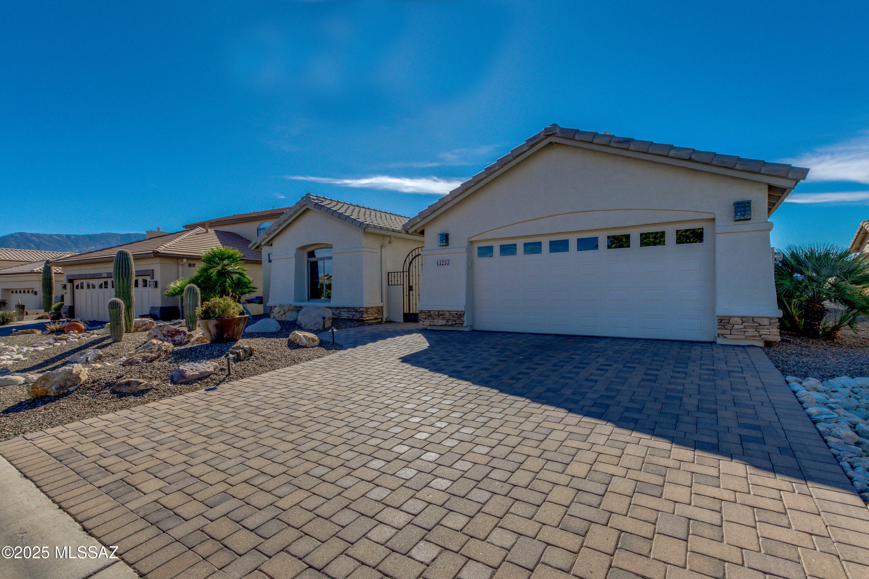 Property Photo:  63253 E Flower Ridge Drive  AZ 85739 