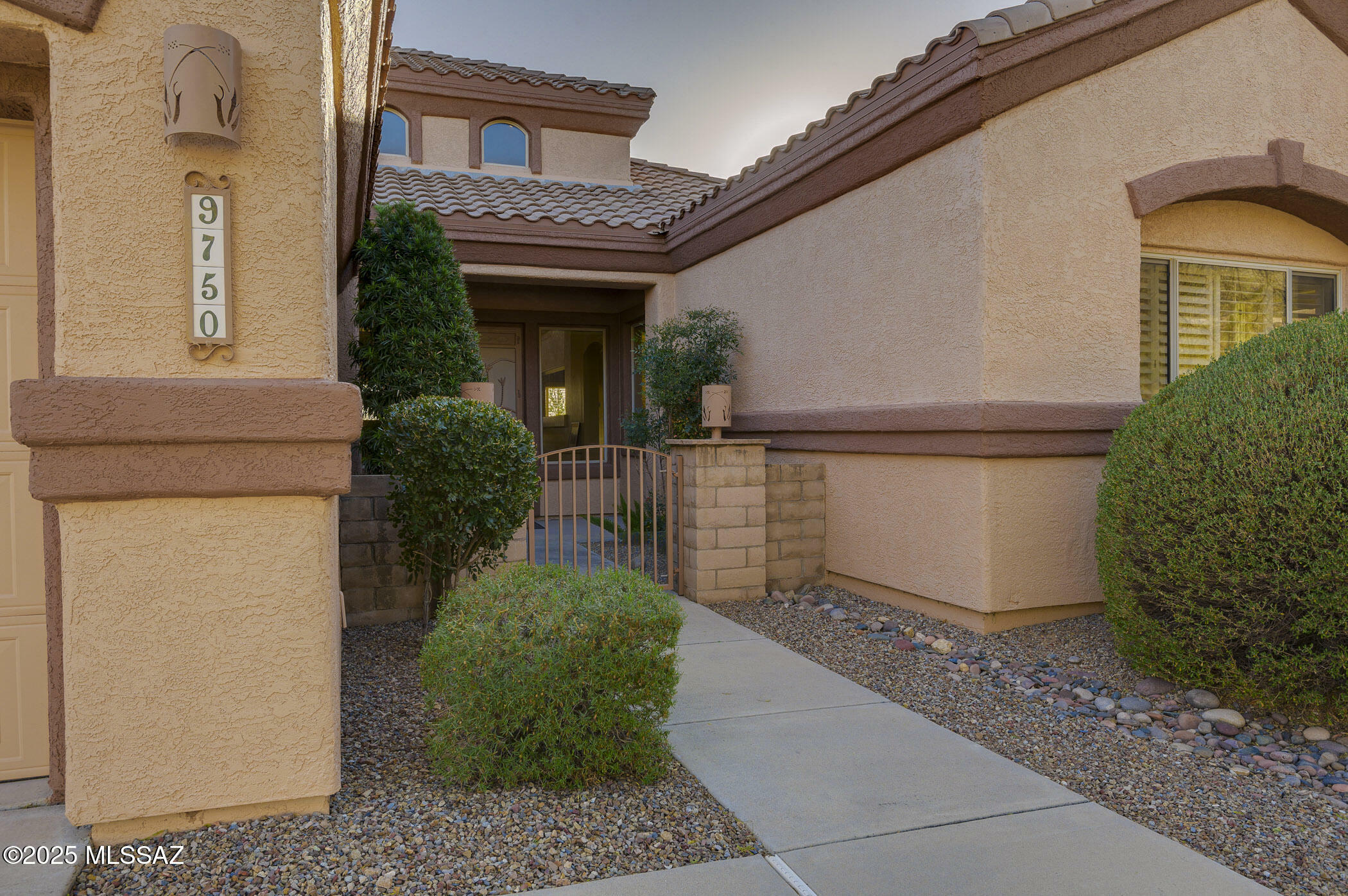 Property Photo:  9750 E Spring Ridge Place  AZ 85749 