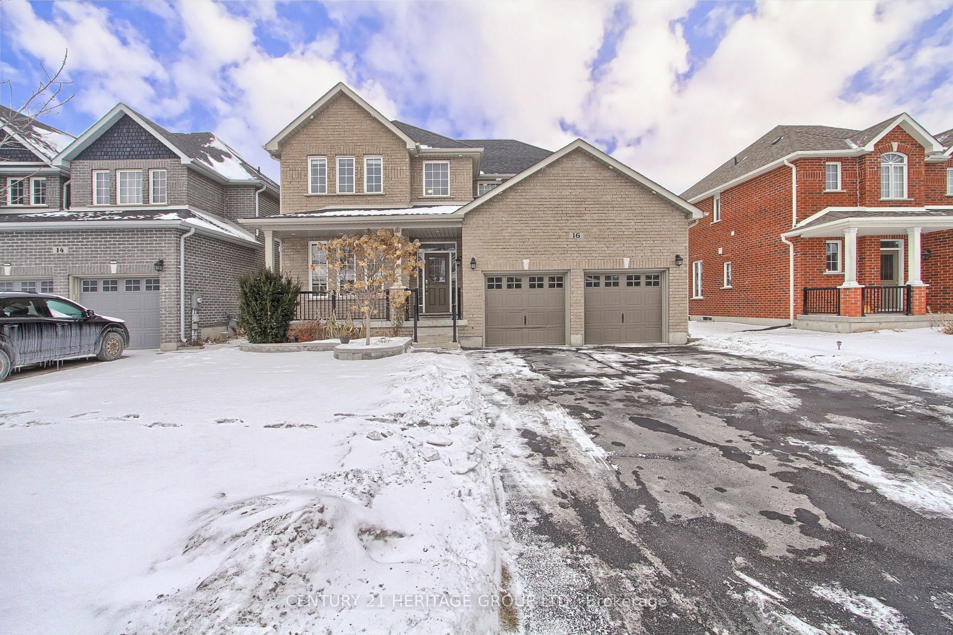 Property Photo:  16 Tim Jacobs Dr  ON L4P 4C7 