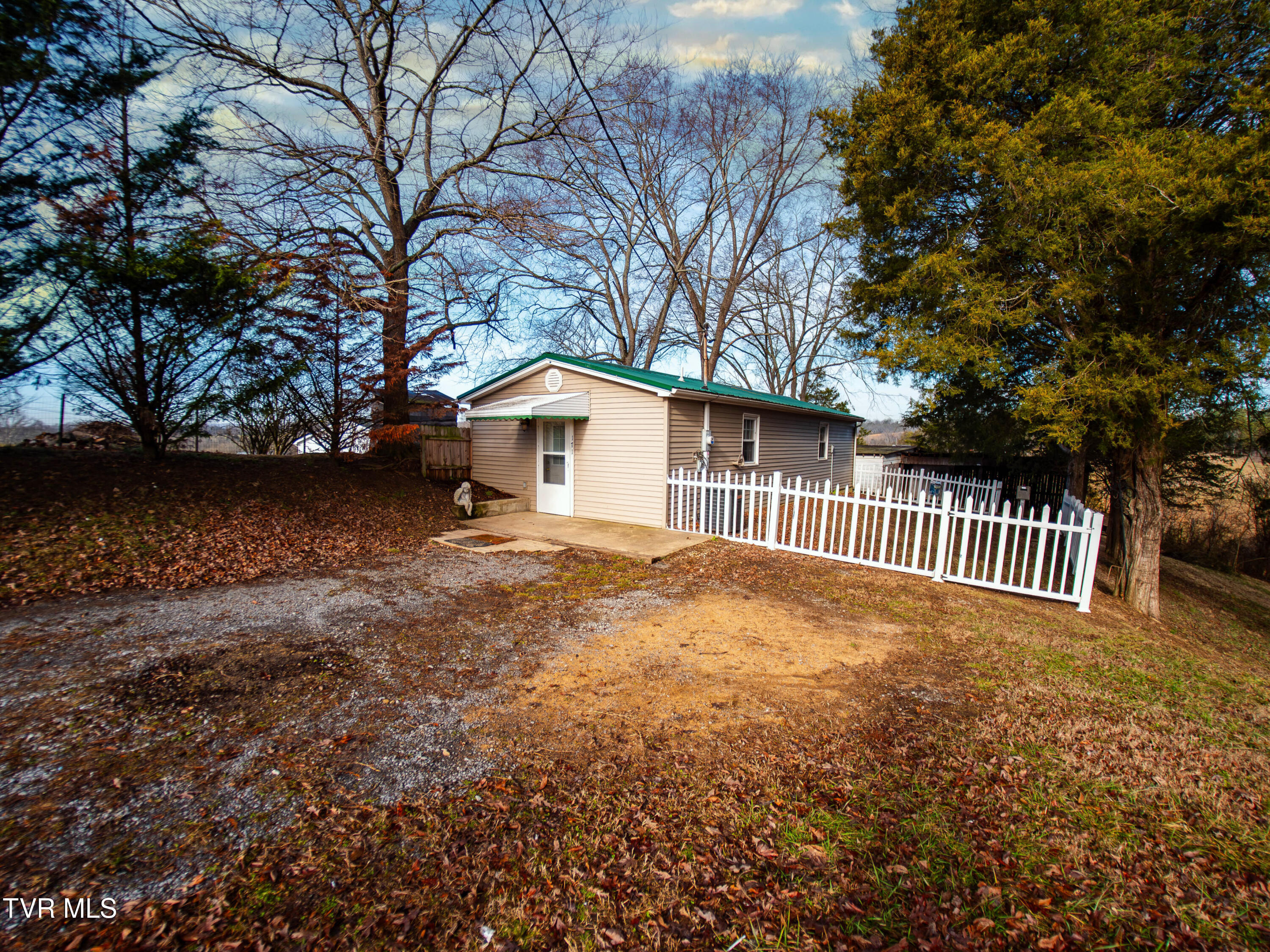 171 Woodbine Avenue  Bulls Gap TN 37711 photo