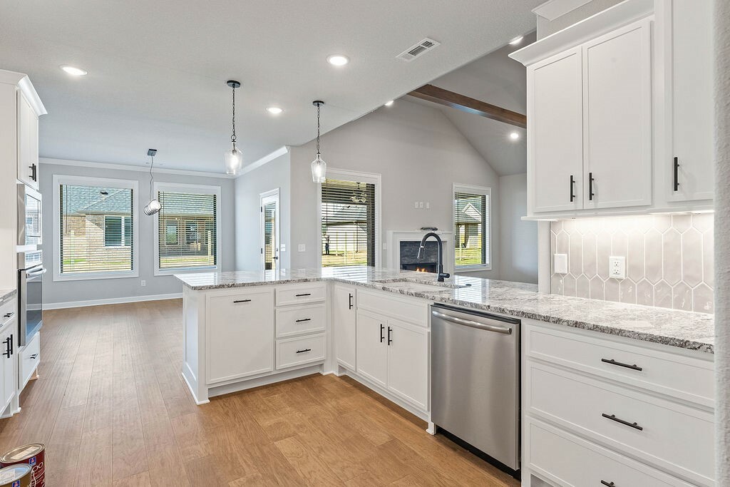 Property Photo: 1440 Tiffany Street AR 72719