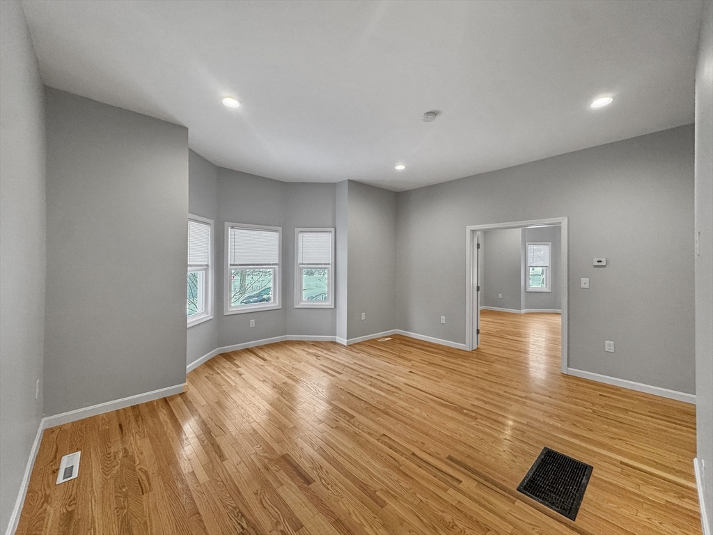 Property Photo:  11 Tremont St 1  MA 01832 