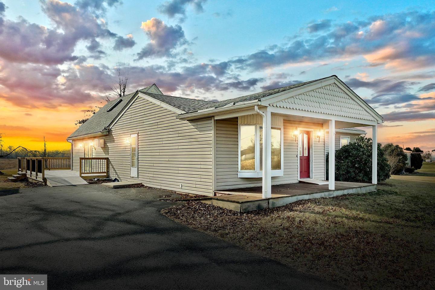 Property Photo: 646 Railroad Lane PA 17353