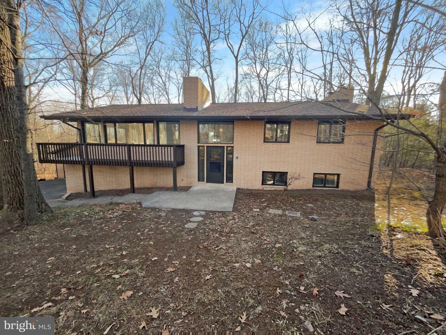 Property Photo:  4007 Shady Hollow Lane  VA 20155 