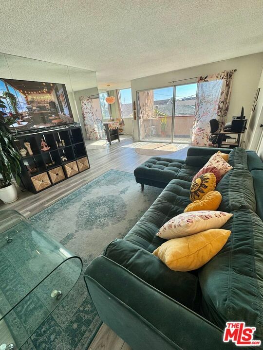 Property Photo:  855   Victor Ave 203  CA 90302 