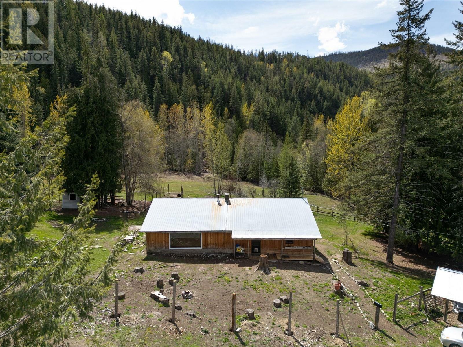 Property Photo:  1538 Creighton Valley Road  BC V0E 2G1 