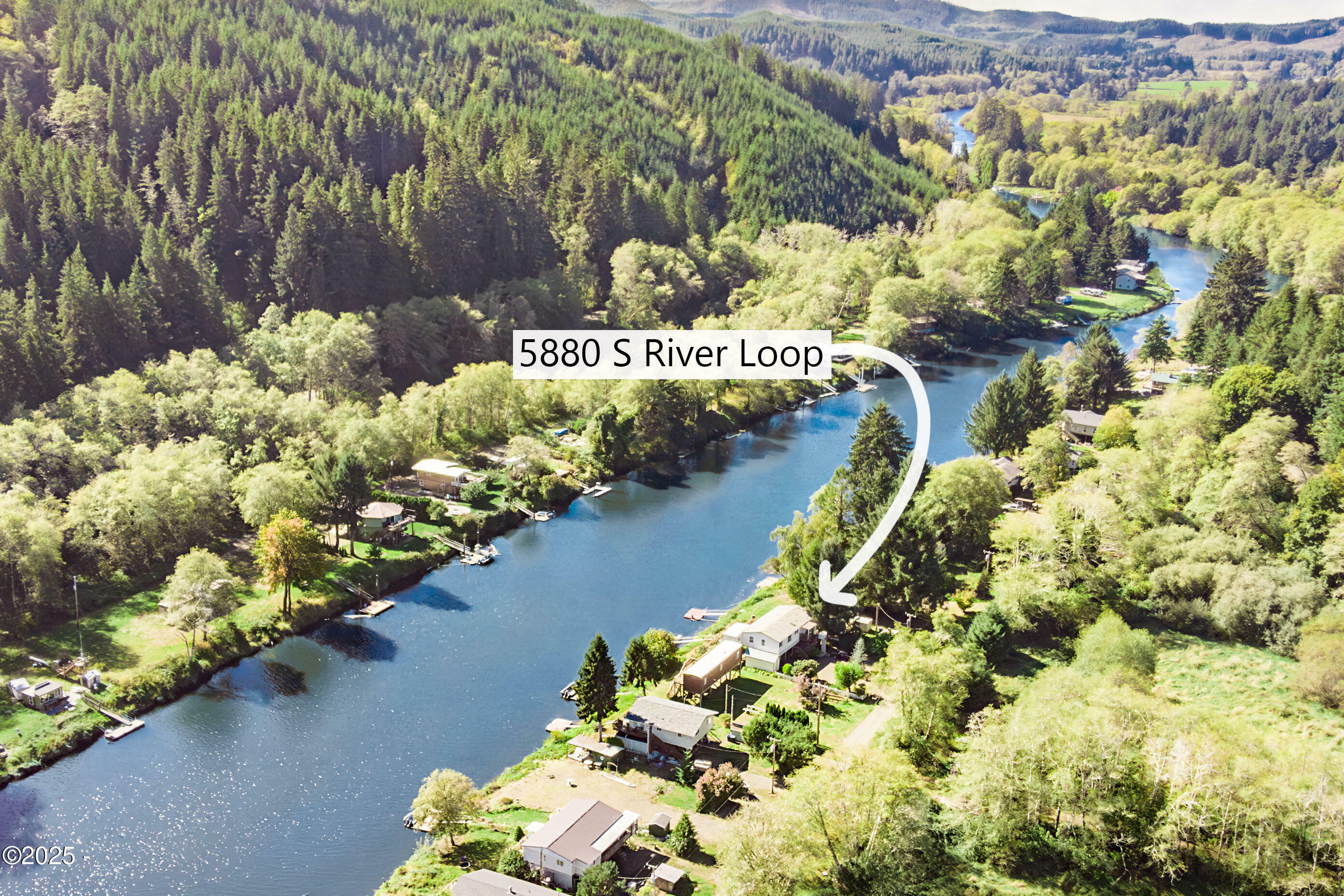 Property Photo:  5880 S River Loop  OR 97367 
