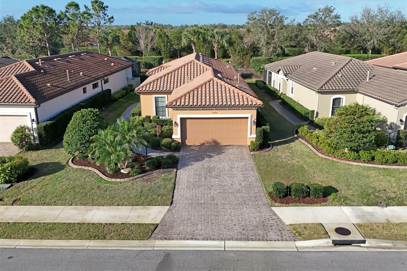 Property Photo:  5020 Savona Run  FL 34211 