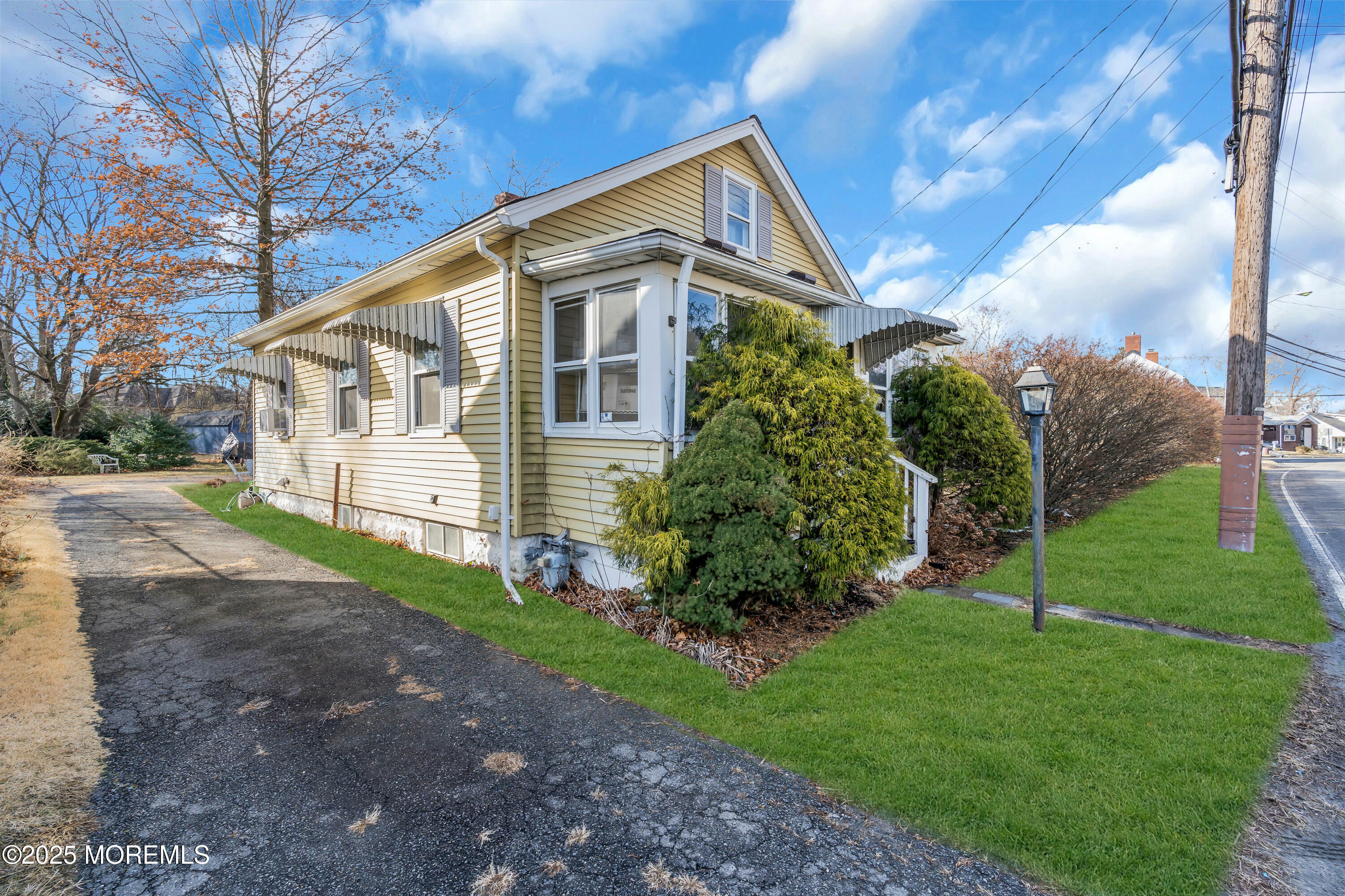 Property Photo:  8 New Brunswick Avenue  NJ 07747 