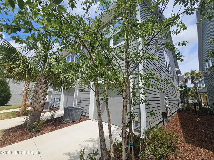 Property Photo:  11107 Quasar Court  FL 32256 