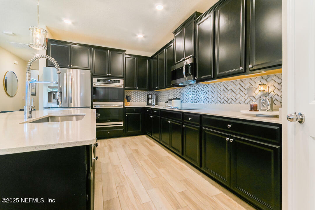Property Photo: 7544 Rock Brook Drive FL 32222