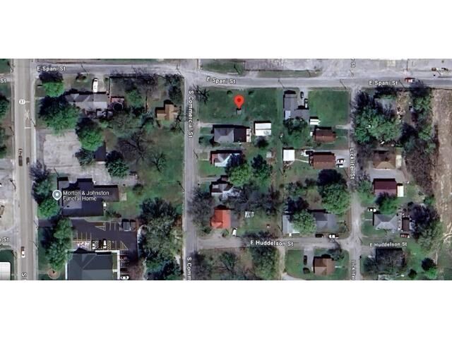 Property Photo:  202 E Spani Street  IL 62812 