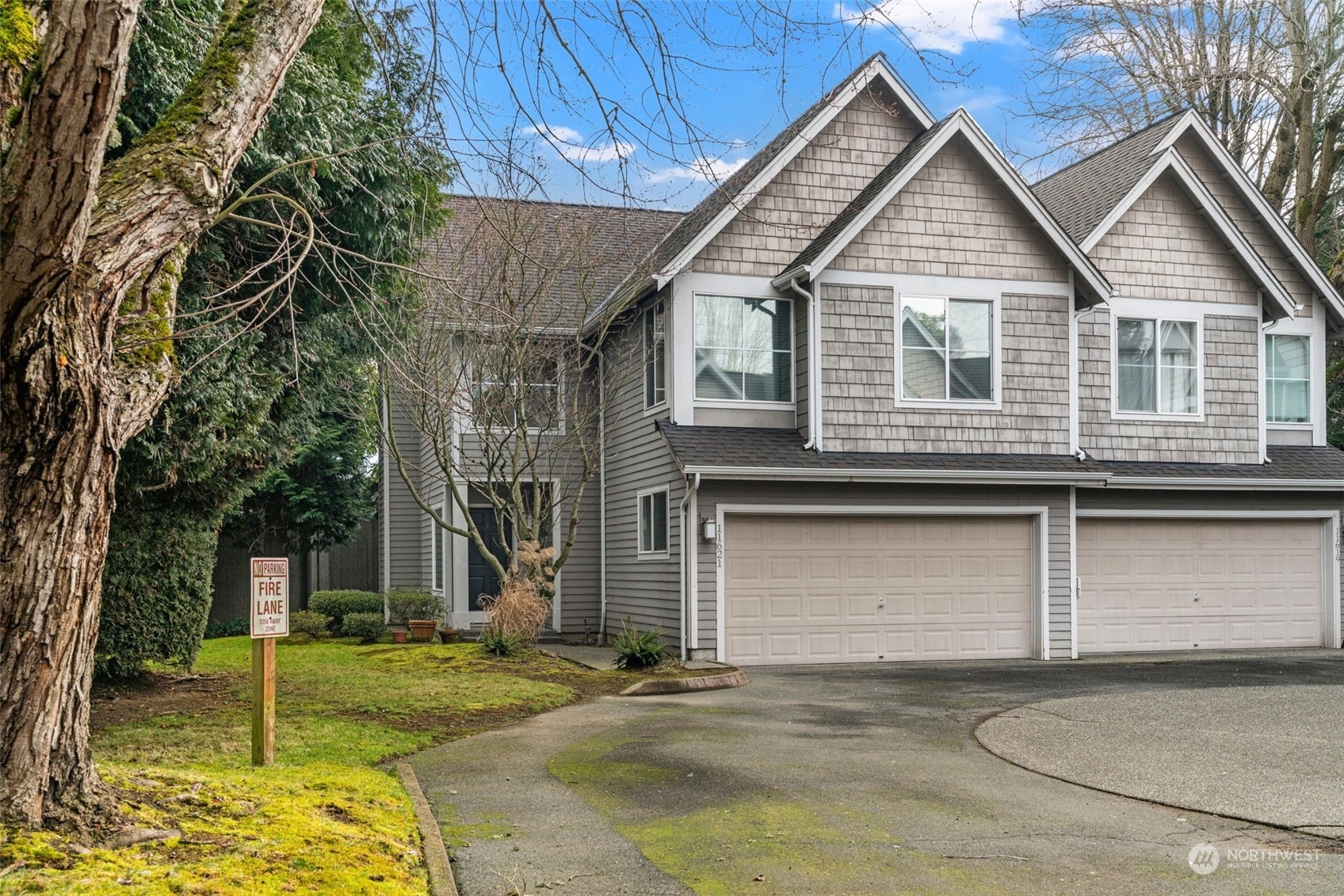 Property Photo: 11621 NE 90th Street WA 98033