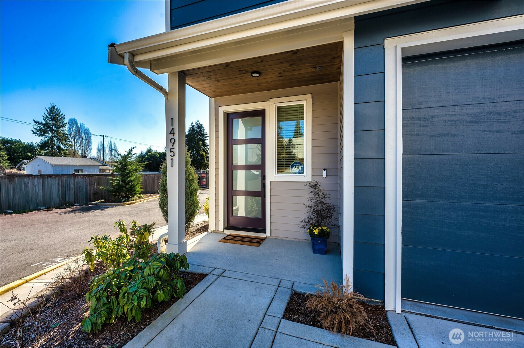 Property Photo:  14951  7th Parkway S  WA 98148 