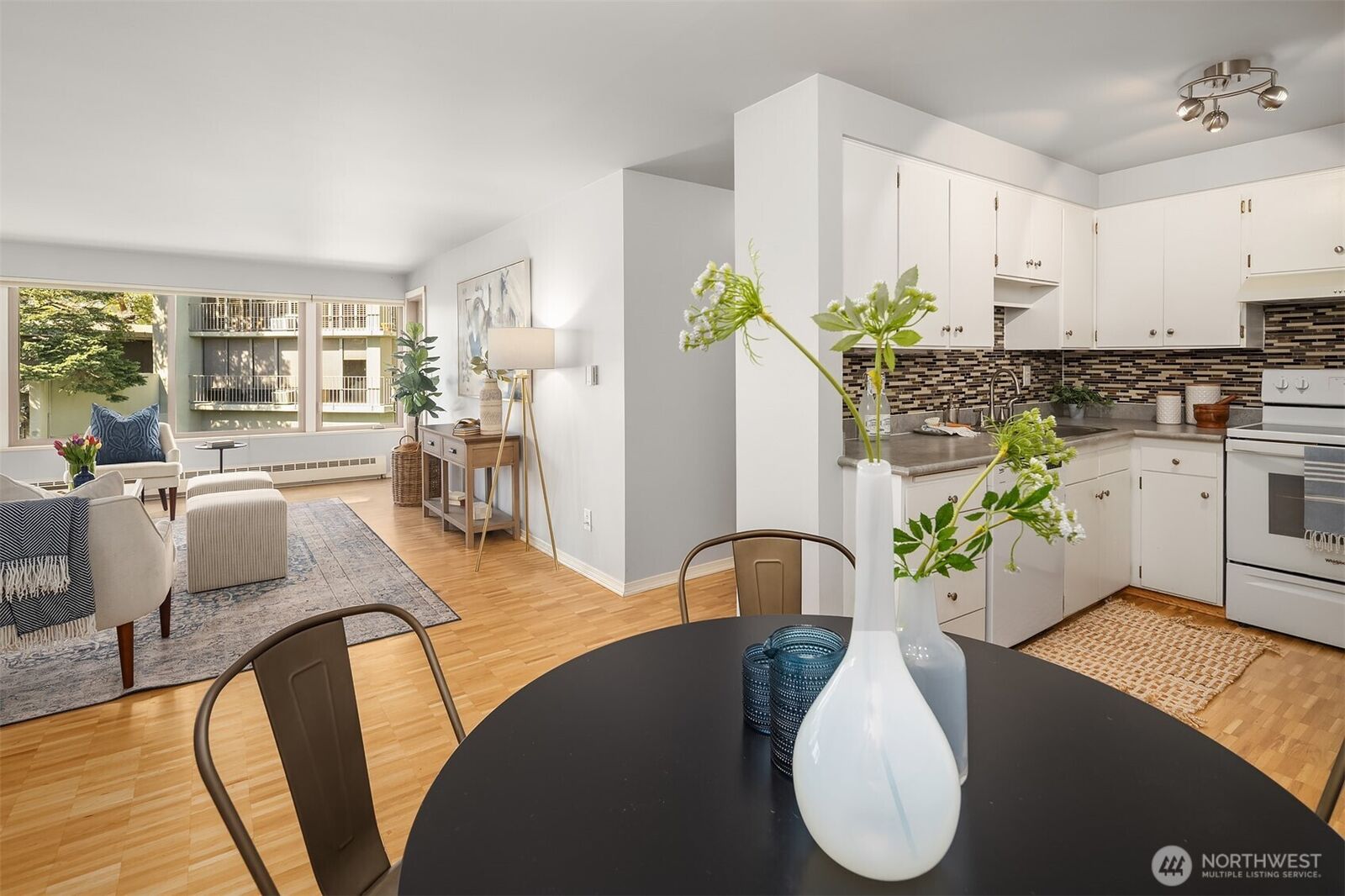 Property Photo:  1600  43rd Avenue E 303  WA 98112 